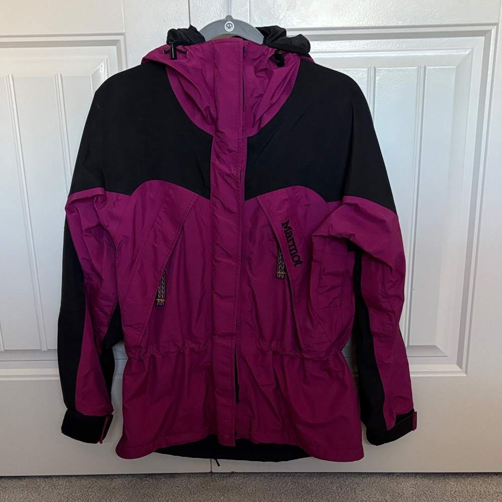 Marmot Women's Black and Magenta Ski Jacket